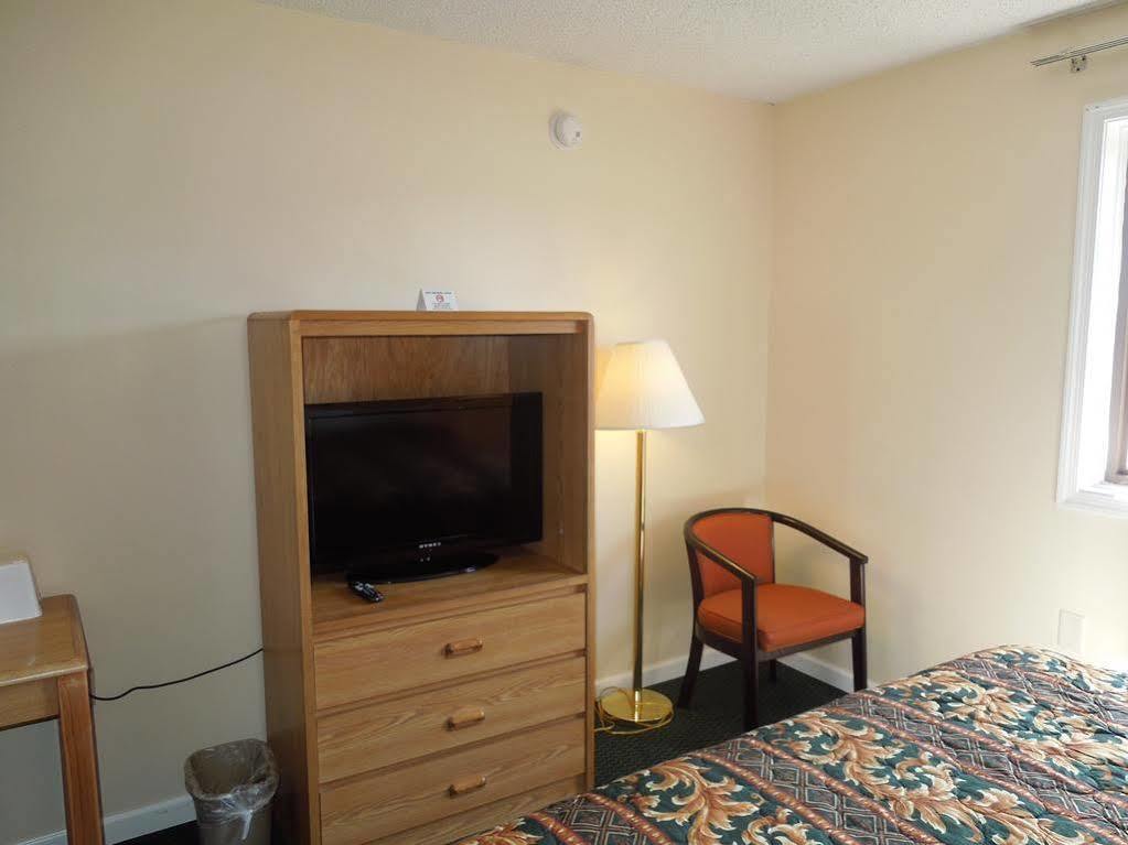Knights Inn Bristol Levittown Dış mekan fotoğraf