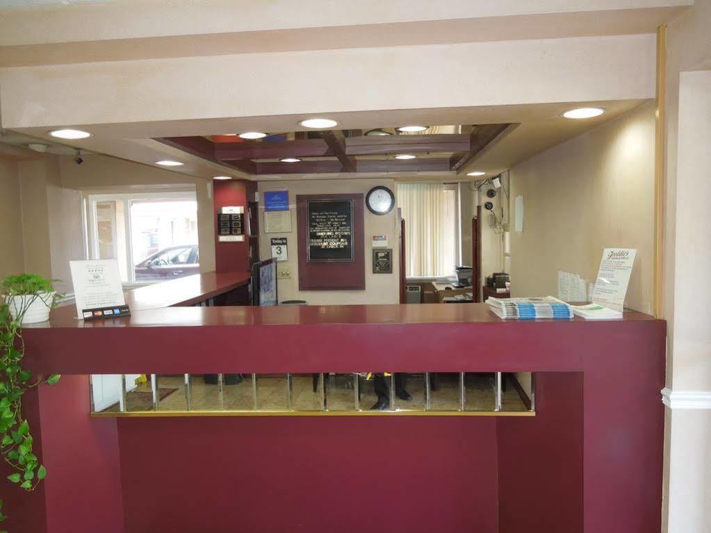 Knights Inn Bristol Levittown Dış mekan fotoğraf