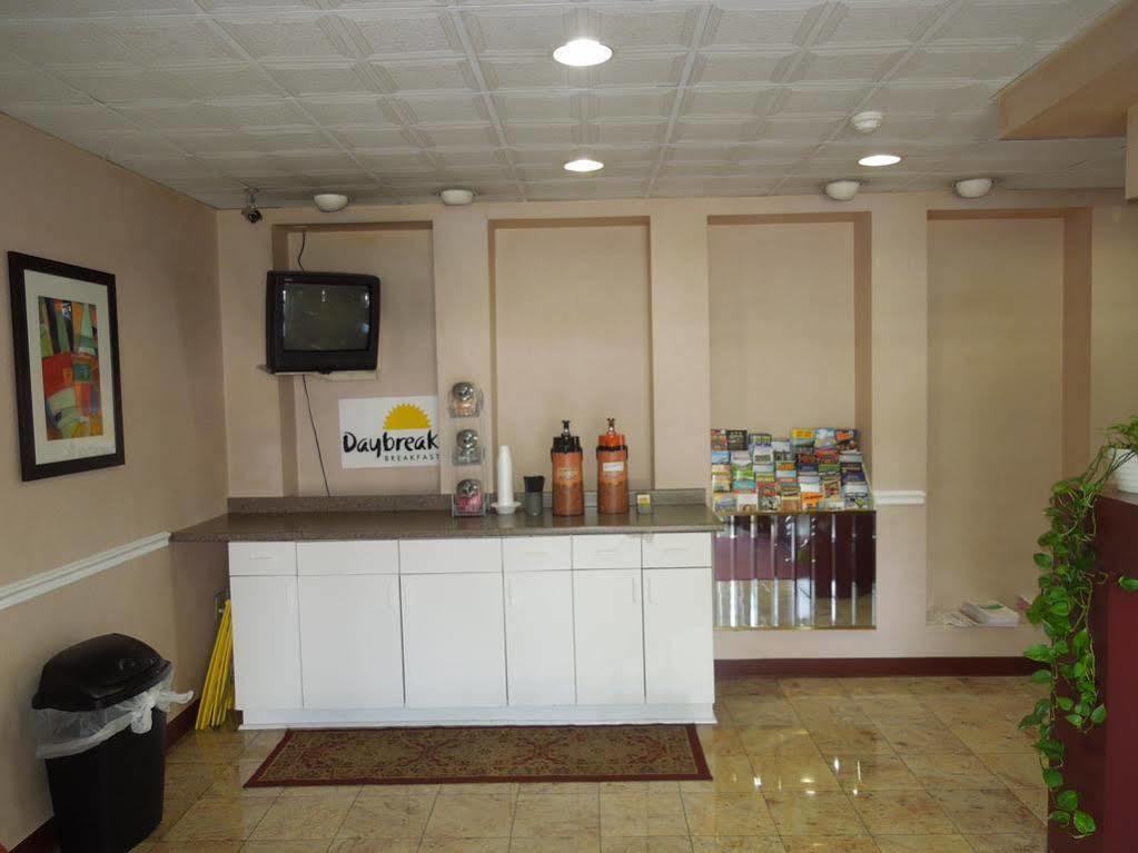 Knights Inn Bristol Levittown Dış mekan fotoğraf